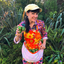 Load image into Gallery viewer, Flouncy Convertible Harvest Apron - "Women's fit"