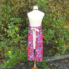 Load image into Gallery viewer, Flouncy Convertible Harvest Apron - "Women's fit"